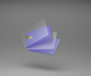 A befektetések lehetővé teszik, hogy idővel gyarapítsd a vagyonodat azáltal, hogy a pénzedet olyan eszközökbe fekteted, mint a részvények, kötvények, alapok, ingatlanok és egyebek, de mindig kockázattal járnak, beleértve a piaci volatilitást, a tőkevesztés lehetőségét és az inflációt, ami csökkenti a hozamokat; a kulcs az, hogy világos stratégiával, megfelelő diverzifikációval és csak olyan tőkével fektess be, amely nem veszélyezteti a pénzügyi stabilitásodat.